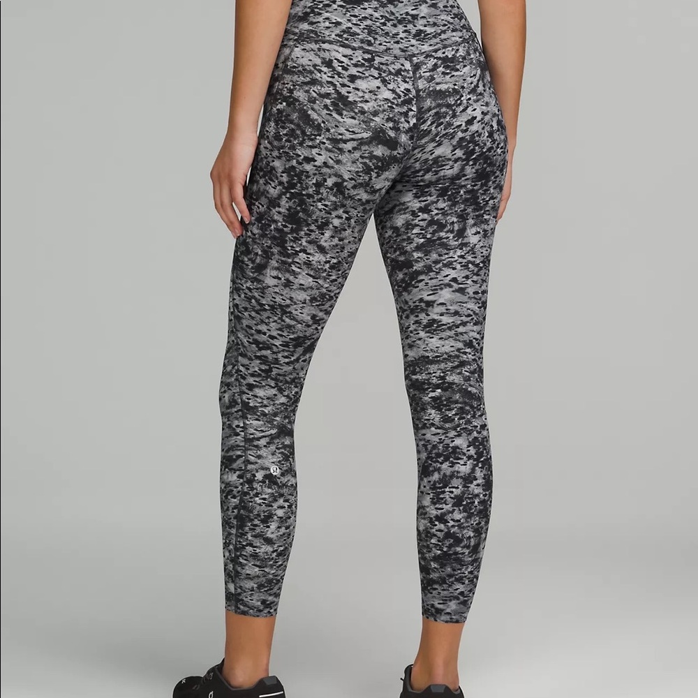 Lululemon Base Pace Leggings Sz 4 25”